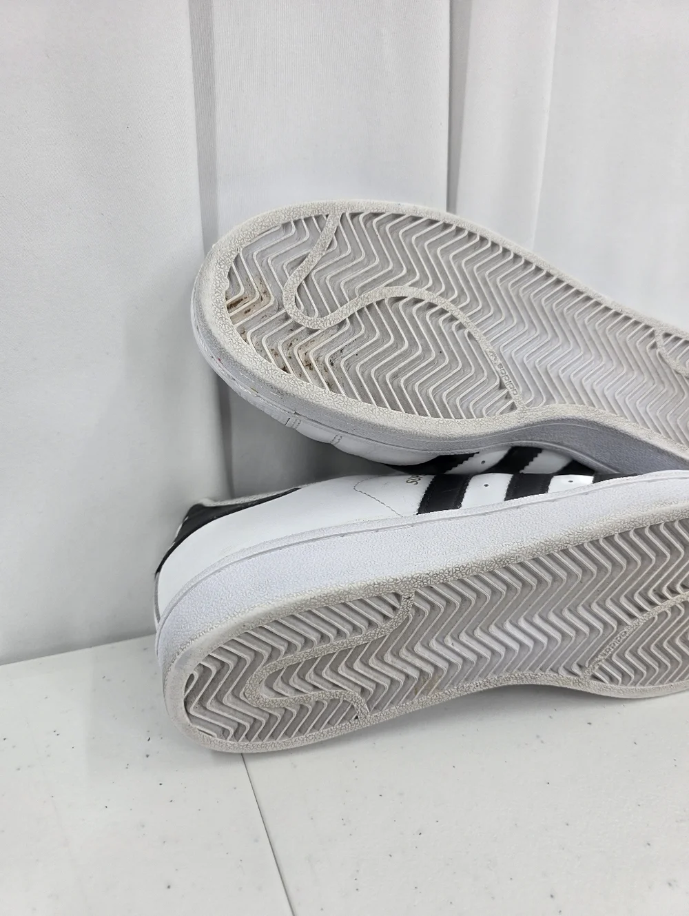 Adidas Superstar Shoes Running White Black 3 Stripe C77154 Mens Size‎ 6.5 W 8.